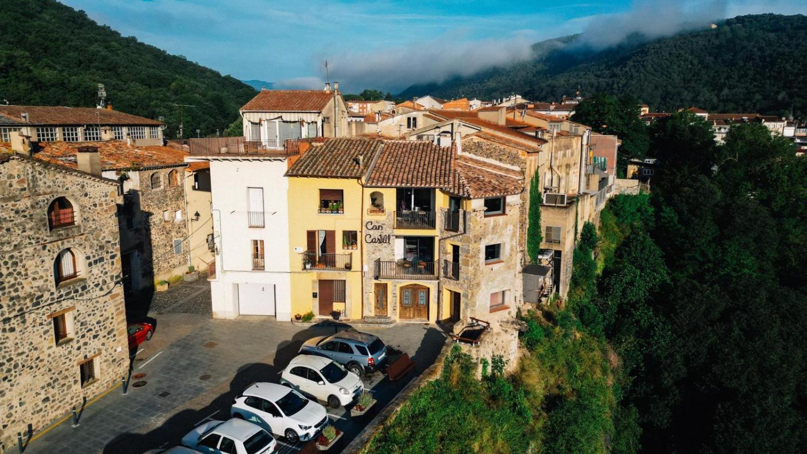 Can Castell Castellfollit de la Roca Eksteriør billede